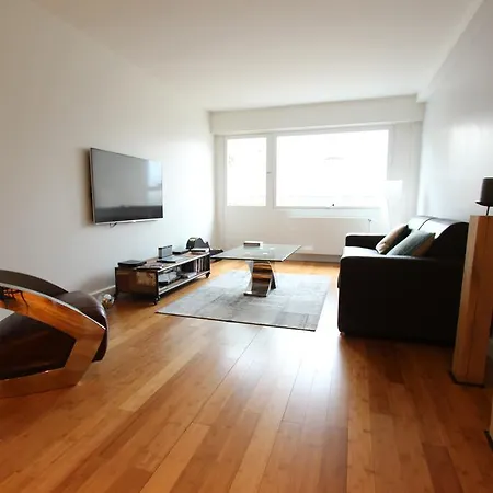 Luxury Flat With Eiffel Tower View